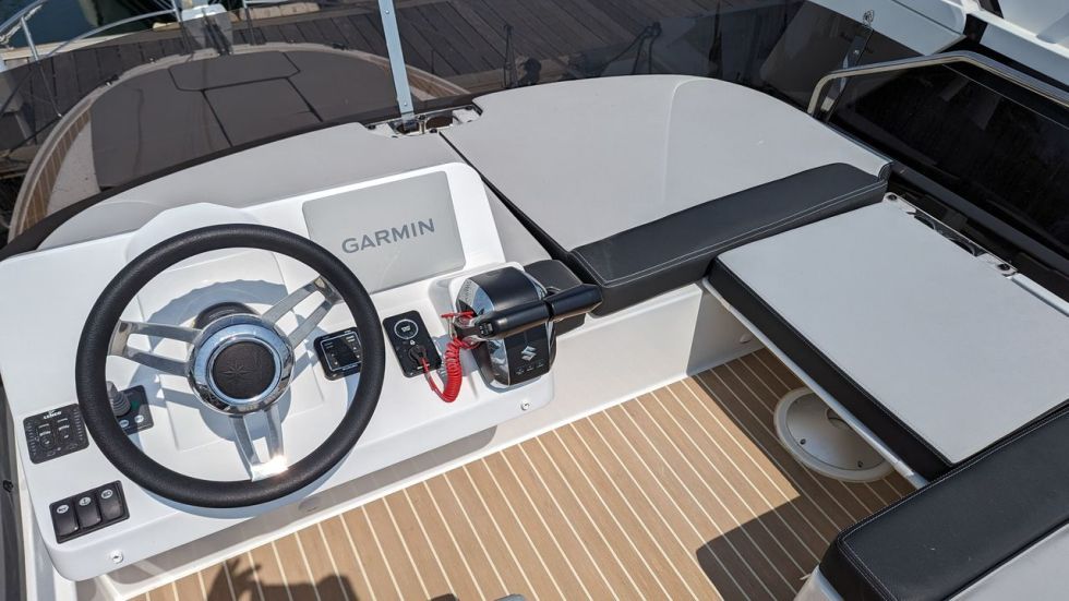 JEANNEAU MERRY FISHER 1095 FLY, Pornichet Yachting
